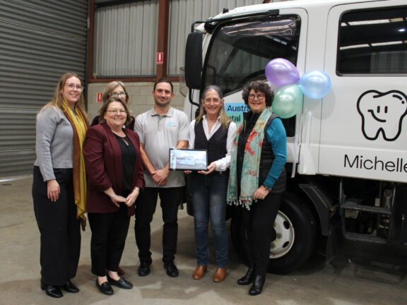 Australian Dental Foundation Board Members Vince Minervini, Rhonda Miller and Belinda Gilgen, alongside Director of Engagement Shauna Black and Central and Western Australia Operations Manager Abbey Greenhalgh, joined Michelle for the presentation.